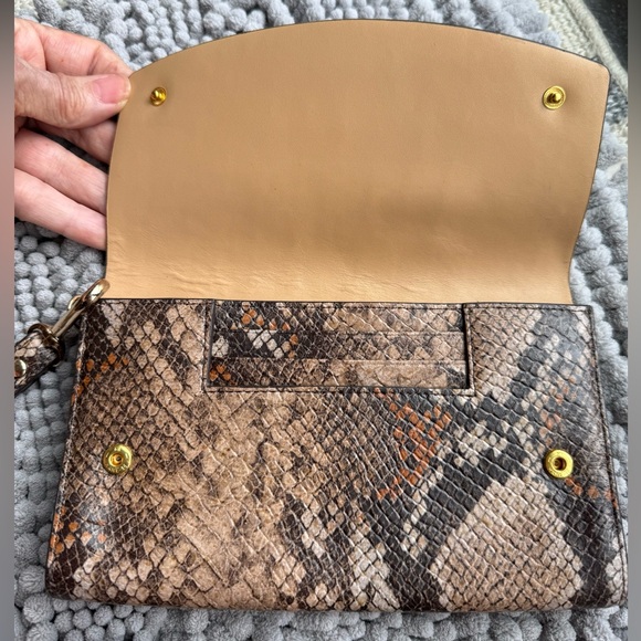 2 Nordstrom leather wallets; wristlet and trifold.  Like new. Beautiful - Picture 8 of 16